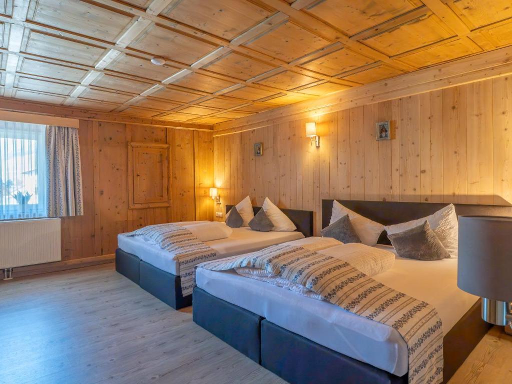 Badezimmer mit Dusche